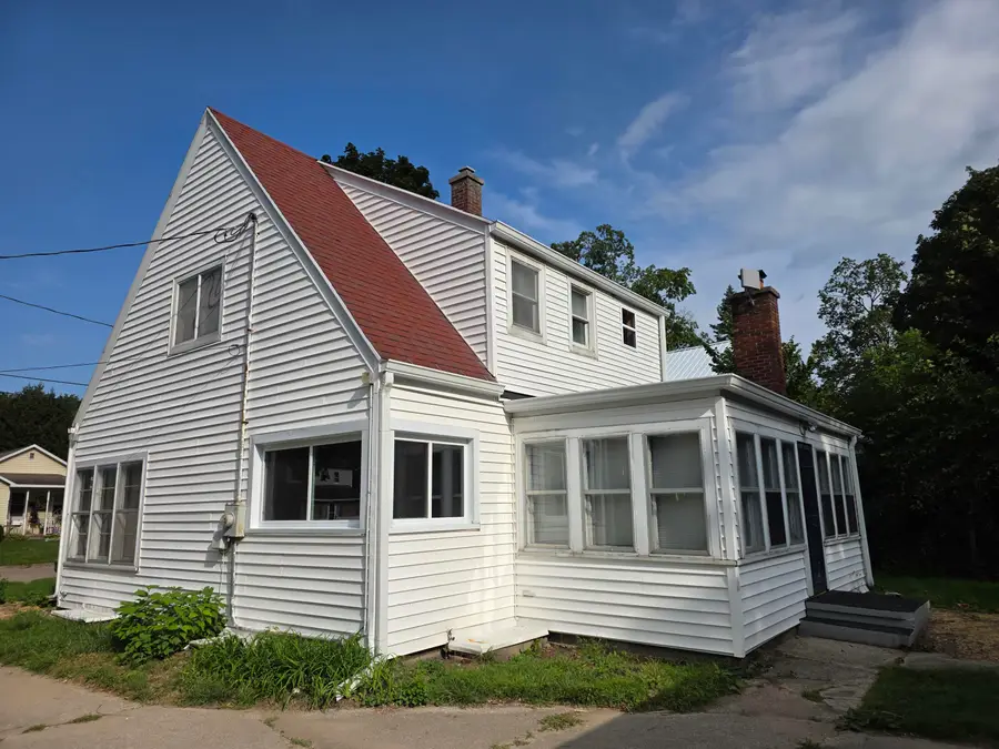 224 N Clinton Street, Charlotte, MI 48813 - #2