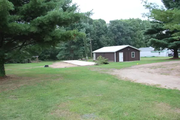 15250 Simmons Avenue Ne, Cedar Springs, MI 49319