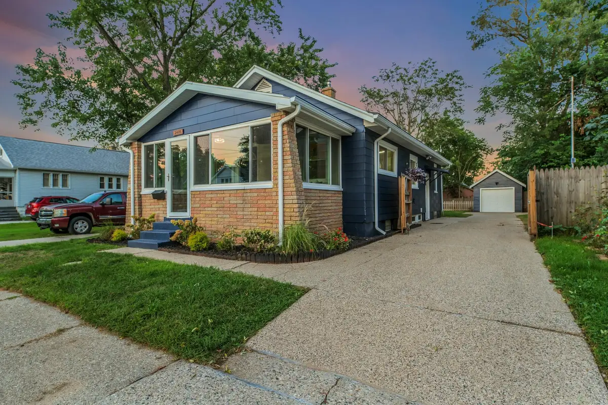 2416 Woodward Avenue Sw, Wyoming, MI 49509 - #1