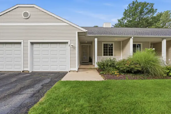 14 W Scotts Drive #11, Holland, MI 49424