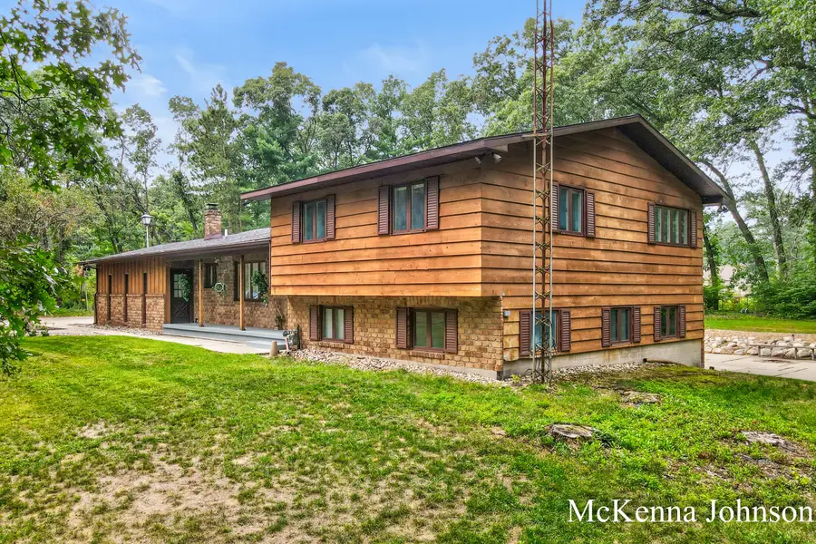 299 N Brooks Road N, Muskegon, MI 49442 - #2