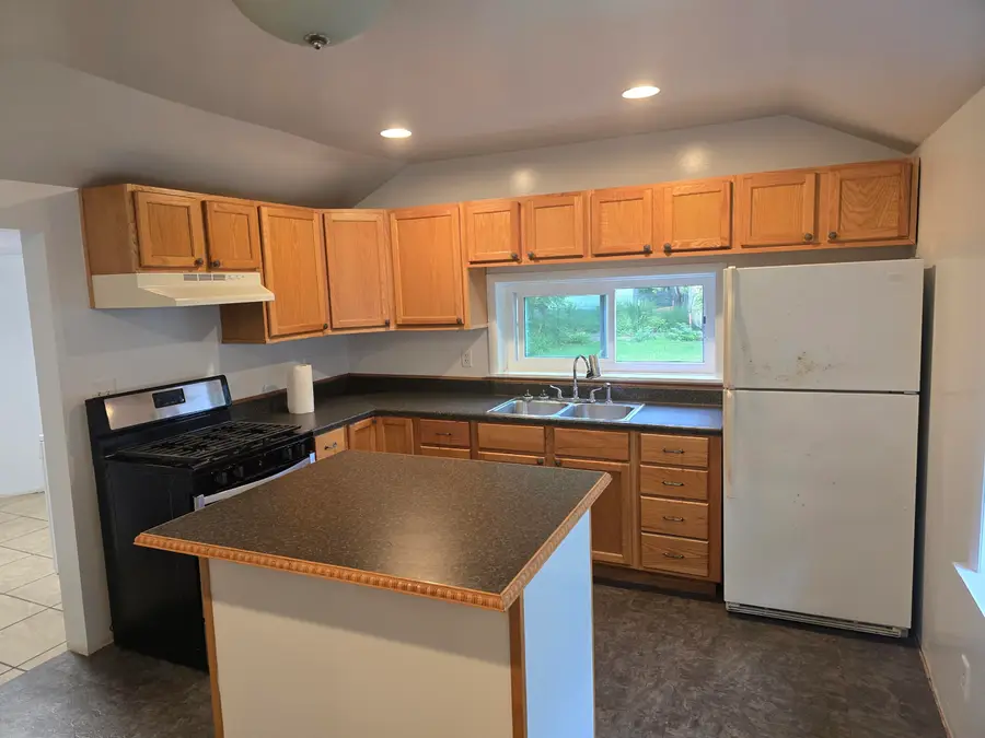 611 N M.l.k. Jr Drive, Jackson, MI 49201 - #3