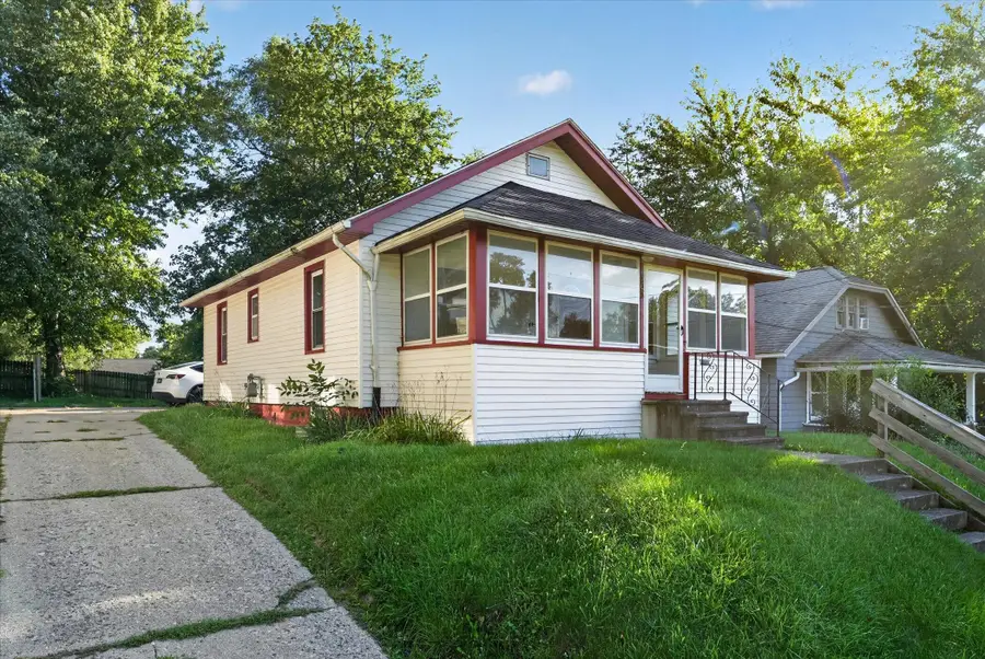 303 E Prospect Street, Jackson, MI 49203 - #3
