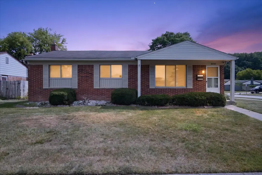 30308 Yorkshire Drive, Madison Heights, MI 48071 - #2