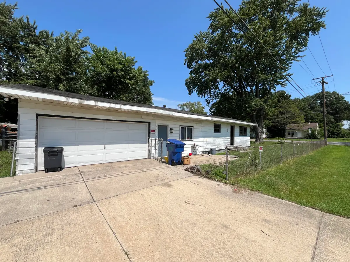 1055 Maynard Drive, Benton Harbor, MI 49022 - #1