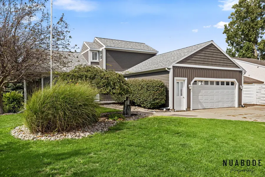 3037 Bluewater Lane Sw, Grandville, MI 49418 - #2