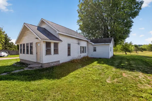 8429 U.s. 10, Chase, MI 49623