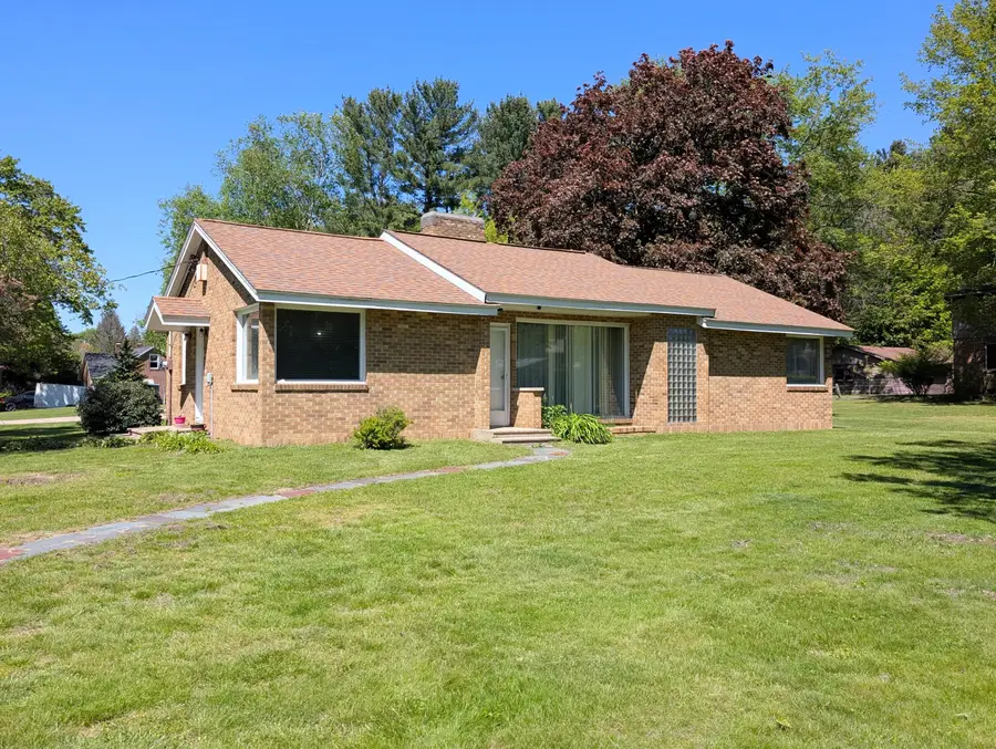 201 Randolph Street, Bangor, MI 49013 - #2