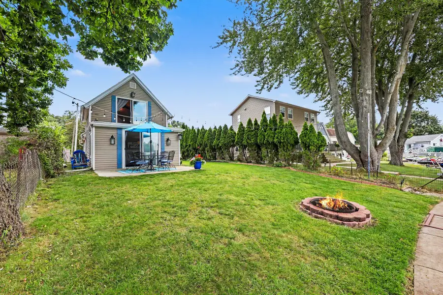 435 S Lakeside Drive, Michigan Center, MI 49254 - #2
