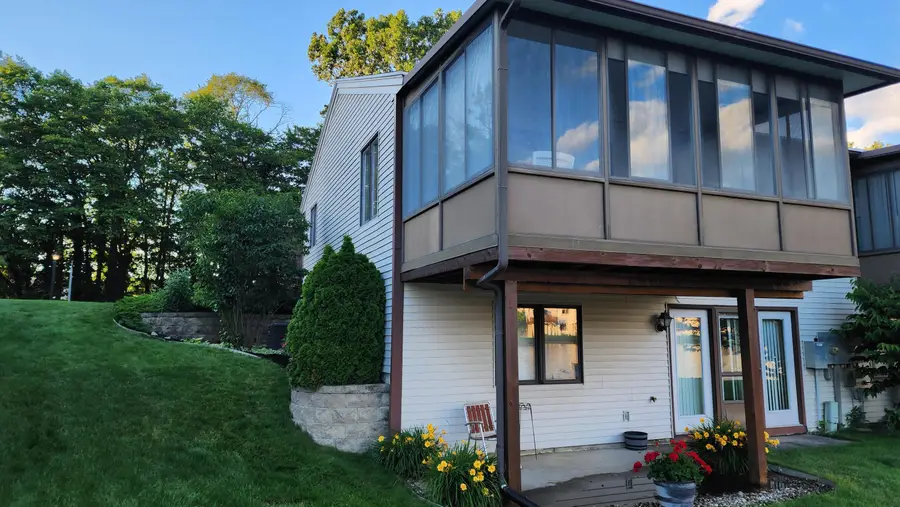 1136 SW Bayshore Drive Sw, Byron Center, MI 49315 - #2
