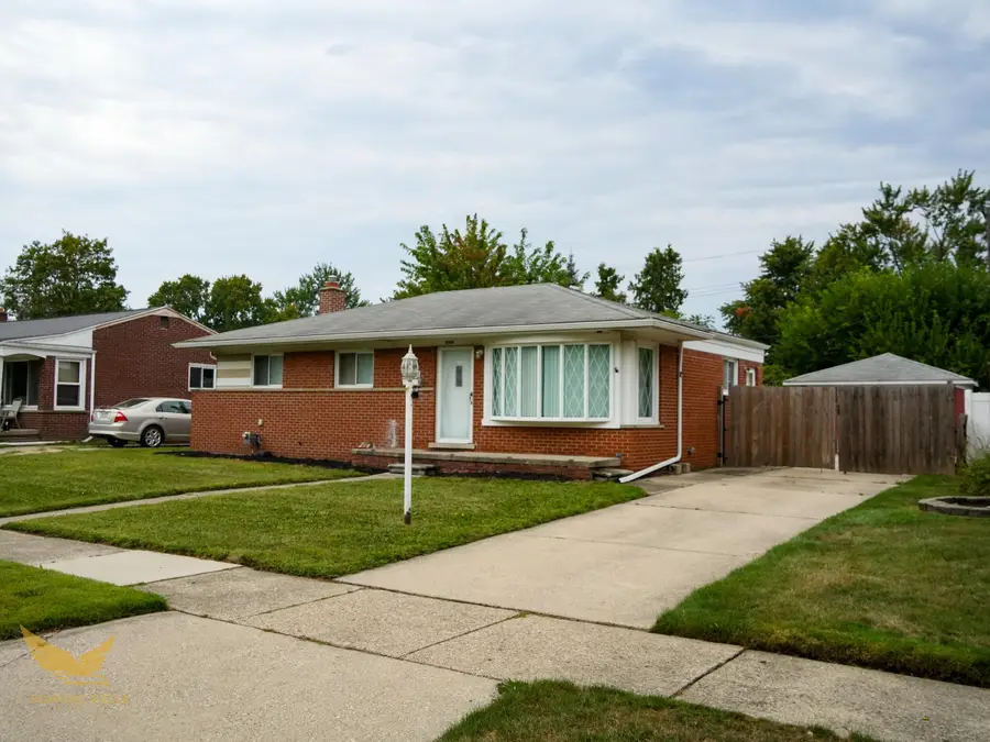 36005 Lucerne Street, Clinton Township, MI 48035 - #3