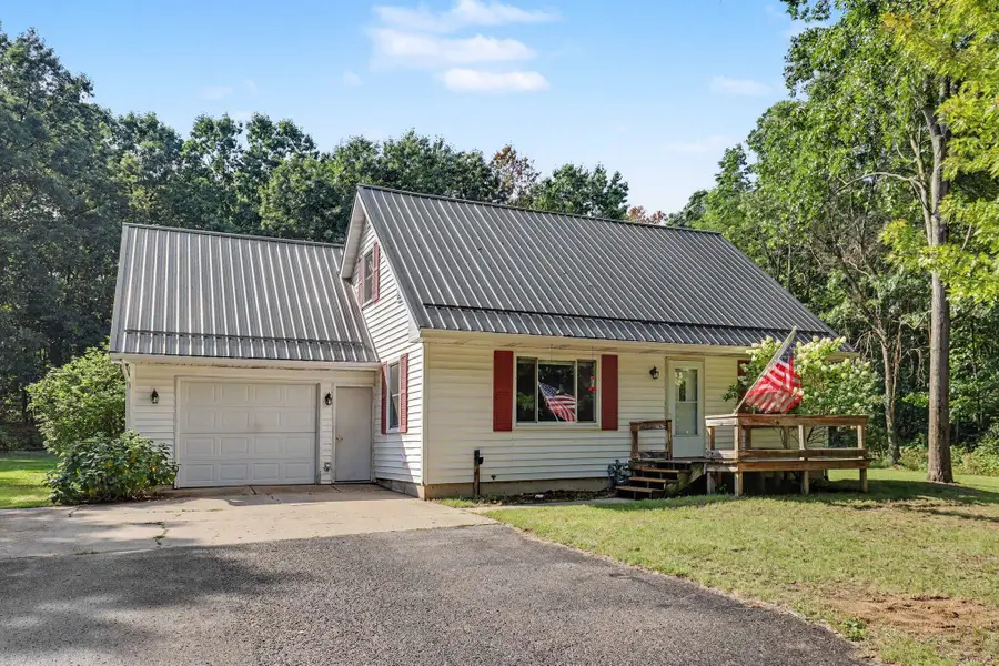 5910 Pine Court, Greenville, MI 48838 - #3