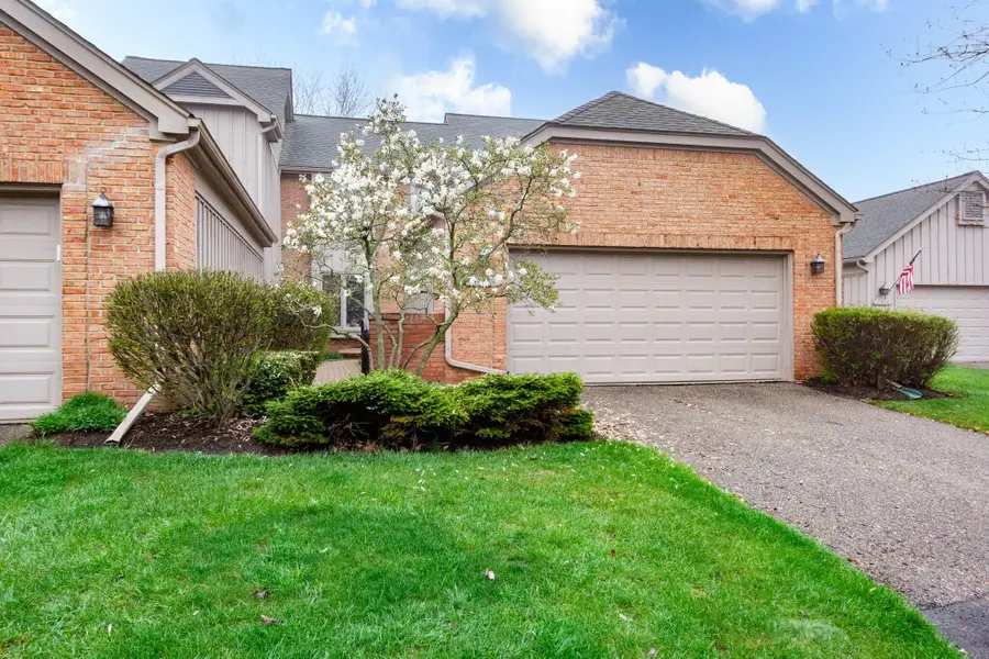 37834 Siena Drive, Farmington Hills, MI 48331 - #2