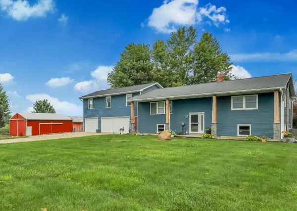 8720 N Cochran Road, Grand Ledge, MI 48837