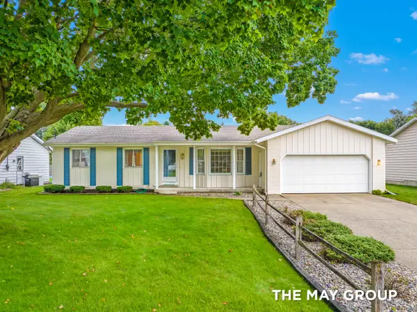 3908 Meadowood Lane Sw, Grandville, MI 49418