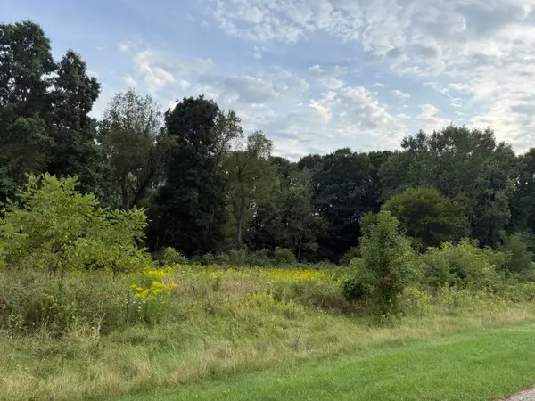 15 Campbell Lake Drive, Parma, MI 49269