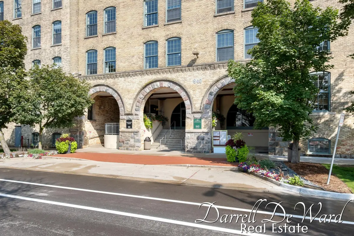 940 Monroe Avenue Nw #221, Grand Rapids, MI 49503 - #1