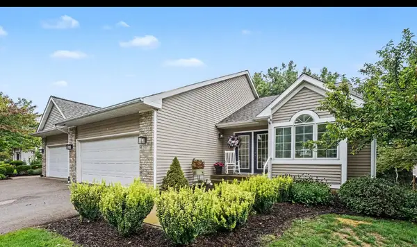 2017 Blue Bell Way, Grand Rapids, MI 49504