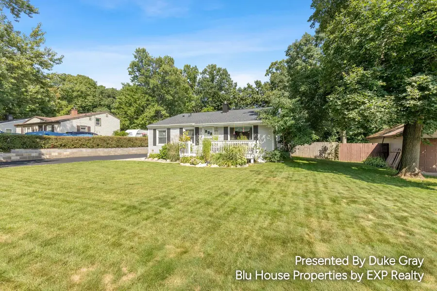 5228 Larkin Avenue Ne, Comstock Park, MI 49321 - #2