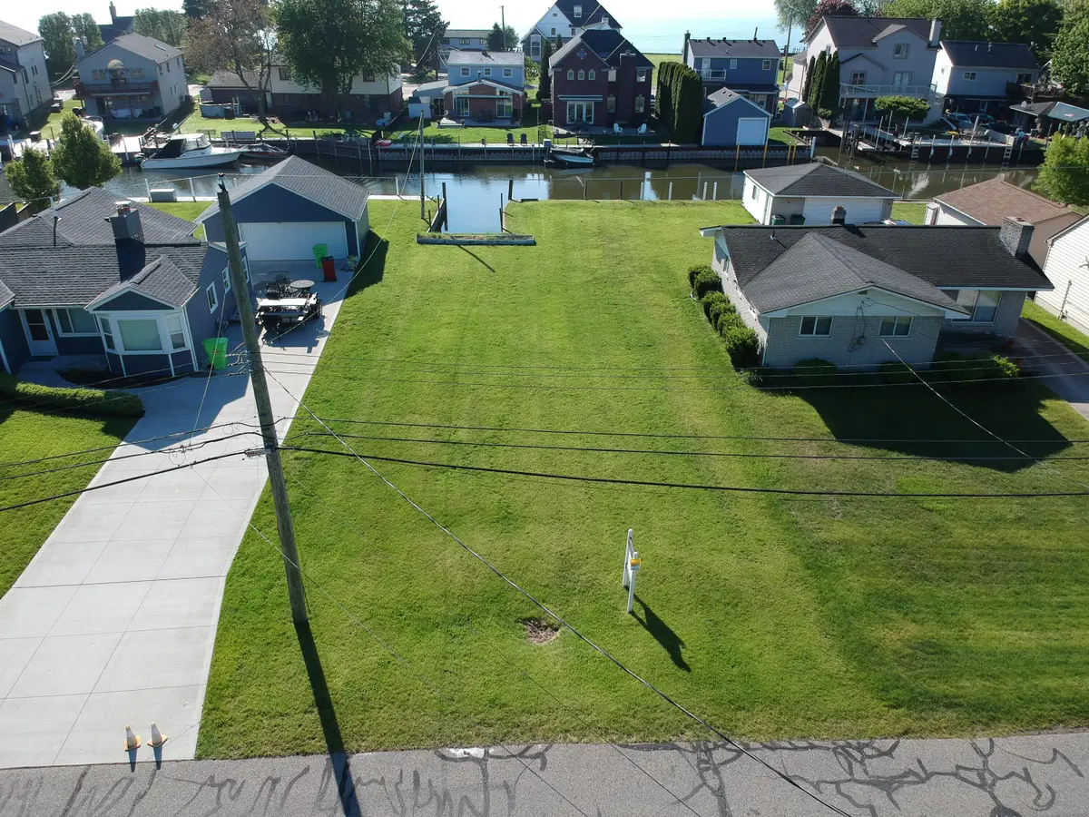 37500 Lakeville Street, Harrison Township, MI 48045 - #1