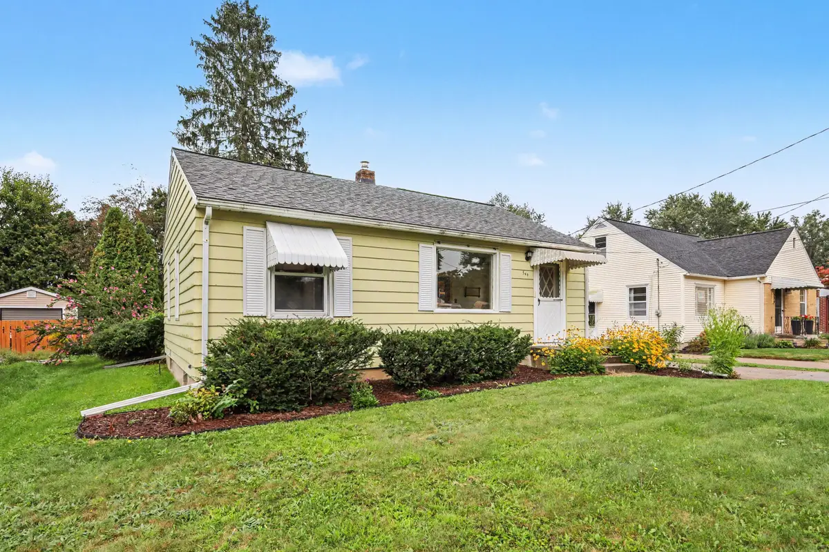 544 Charlotte Avenue Nw, Grand Rapids, MI 49504 - #1