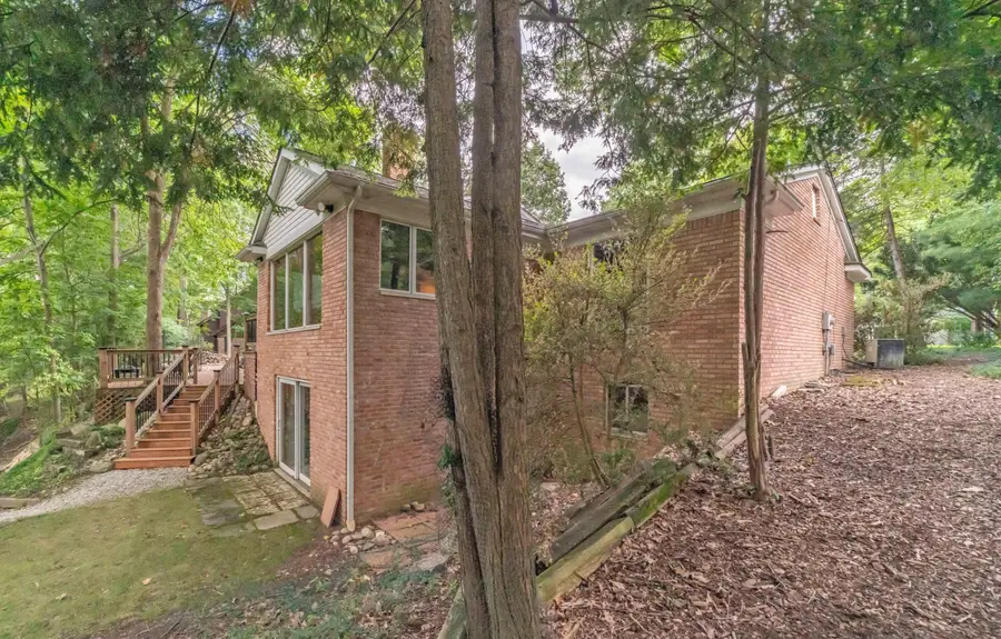 34150 Hunters Row, Farmington Hills, MI 48331 - #3