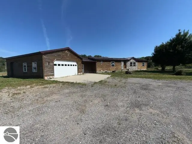 4550 S Darr Road, Scottville, MI 49454 - #3