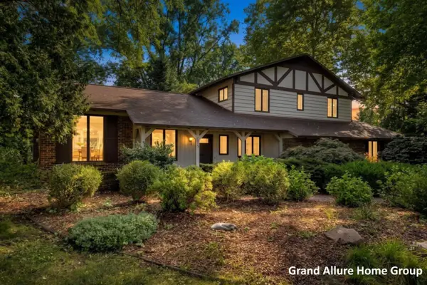 2850 Burritt Street Nw, Grand Rapids, MI 49504