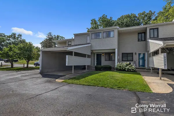 6380 Wainscot Drive Se #106, Grand Rapids, MI 49546