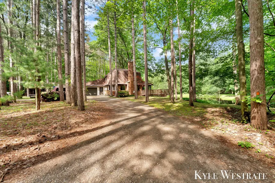 15594 Ritchie Avenue Ne, Cedar Springs, MI 49319 - #2