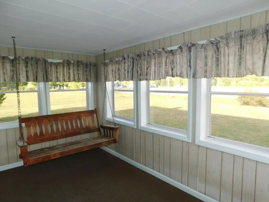 489 S Catalpa Avenue, White Cloud, MI 49349 - #3