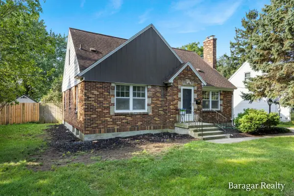 920 Ellsmere Street Ne, Grand Rapids, MI 49505