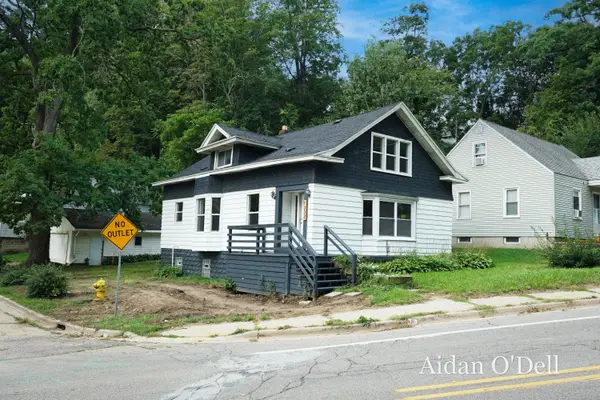 1332 Bridge Street Nw, Grand Rapids, MI 49504
