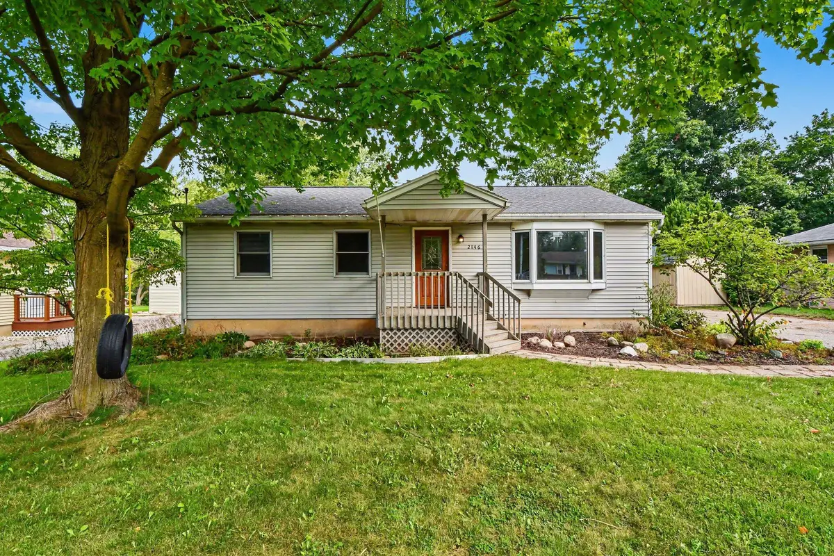2146 Engleside Drive Se, Grand Rapids, MI 49546 - #1