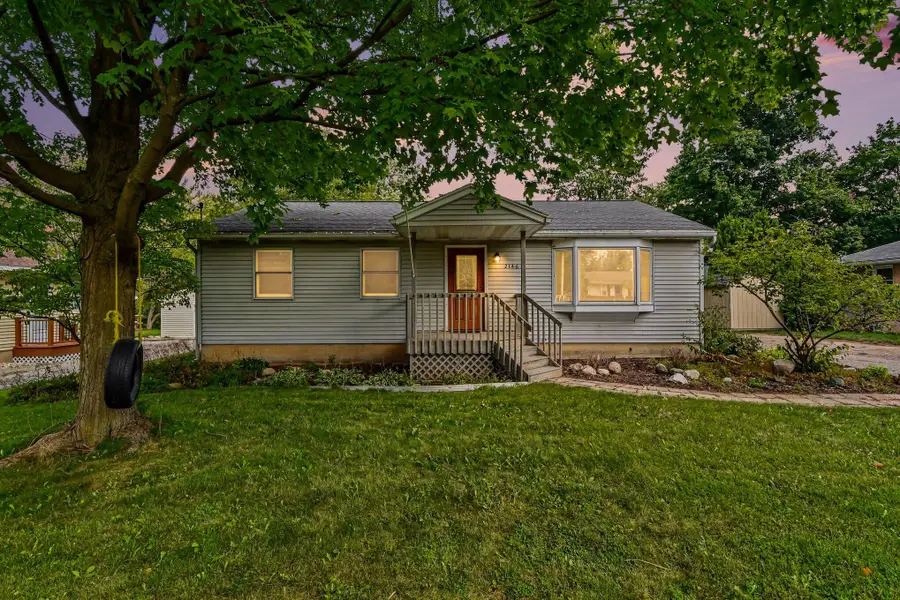 2146 Engleside Drive Se, Grand Rapids, MI 49546 - #2