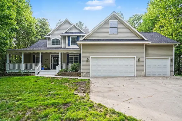 6400 Boulder Drive, Norton Shores, MI 49444