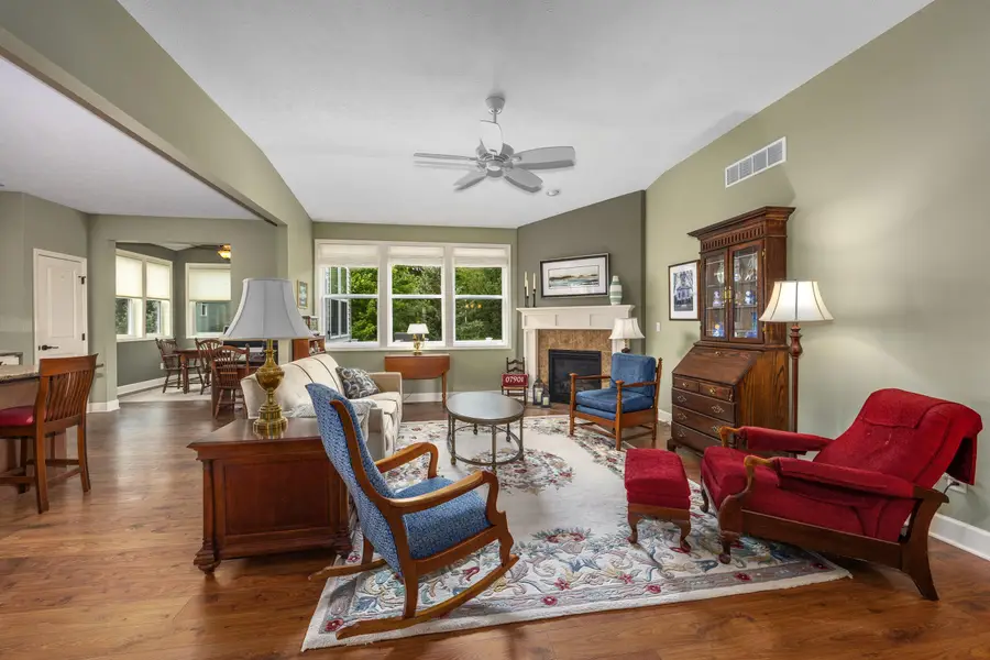 2955 Woodridge Circle Ne, Grand Rapids, MI 49525 - #3