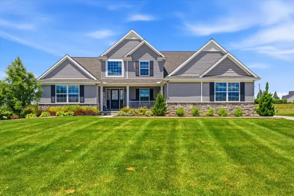 10282 High Meadow, Saline, MI 48176
