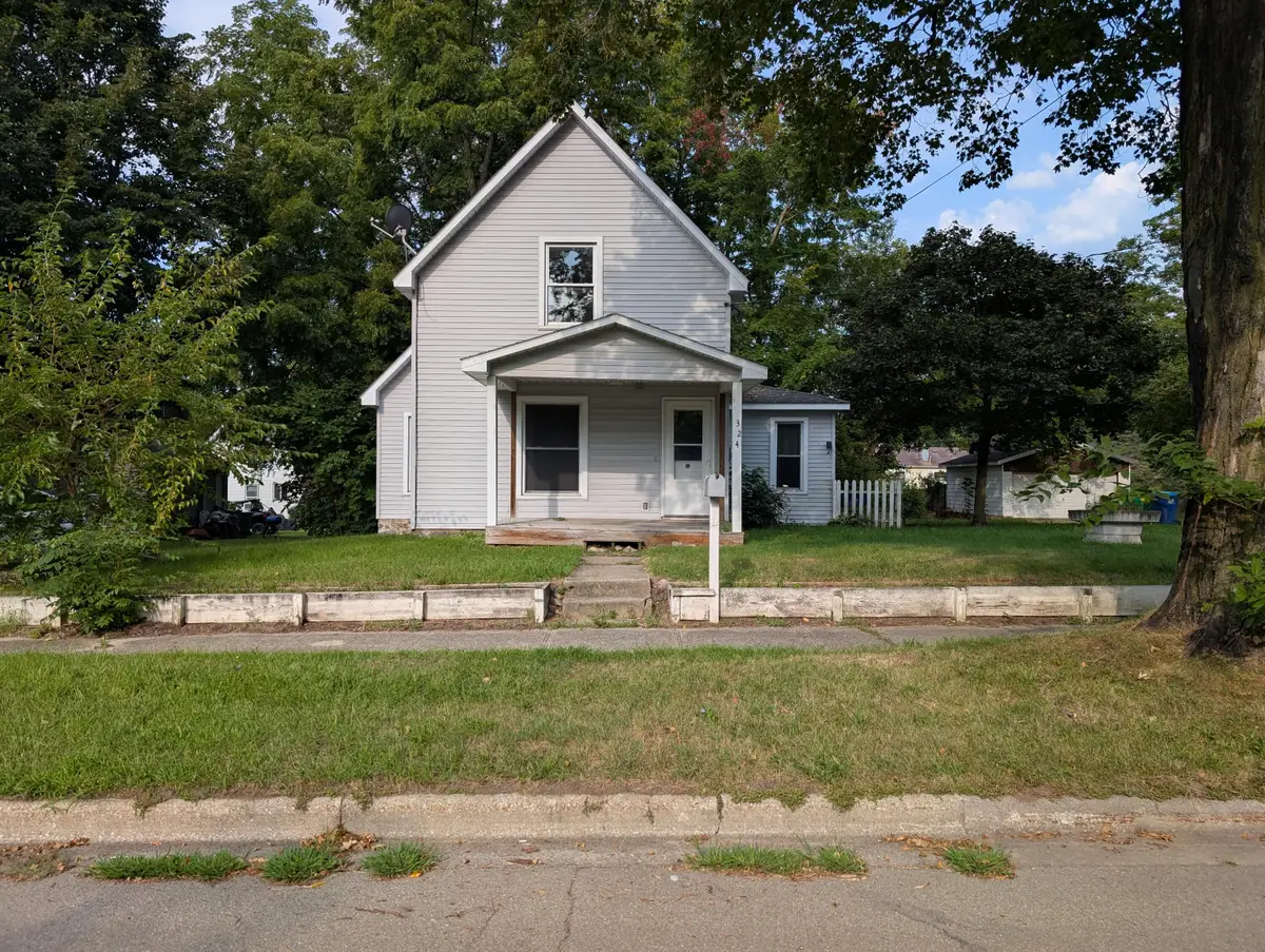 324 S East Street, Cassopolis, MI 49031 - #1