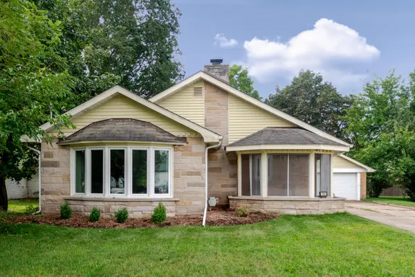 214 Cedar Street, Paw Paw, MI 49079