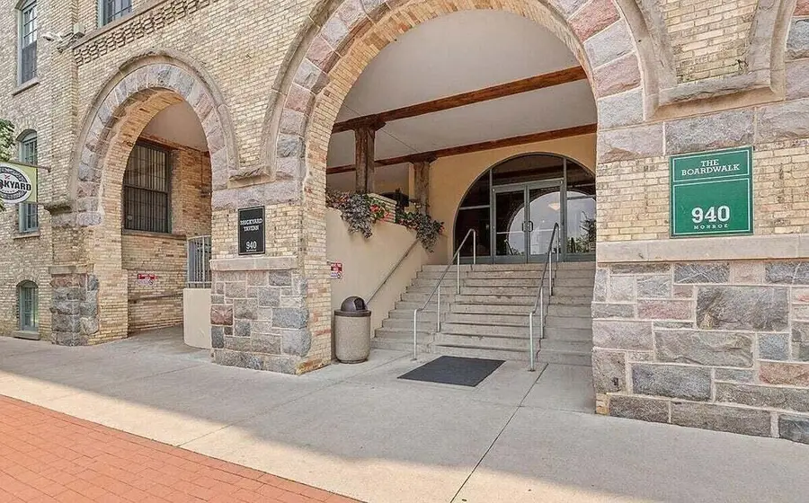 940 Monroe Avenue Nw #462, Grand Rapids, MI 49503 - #2