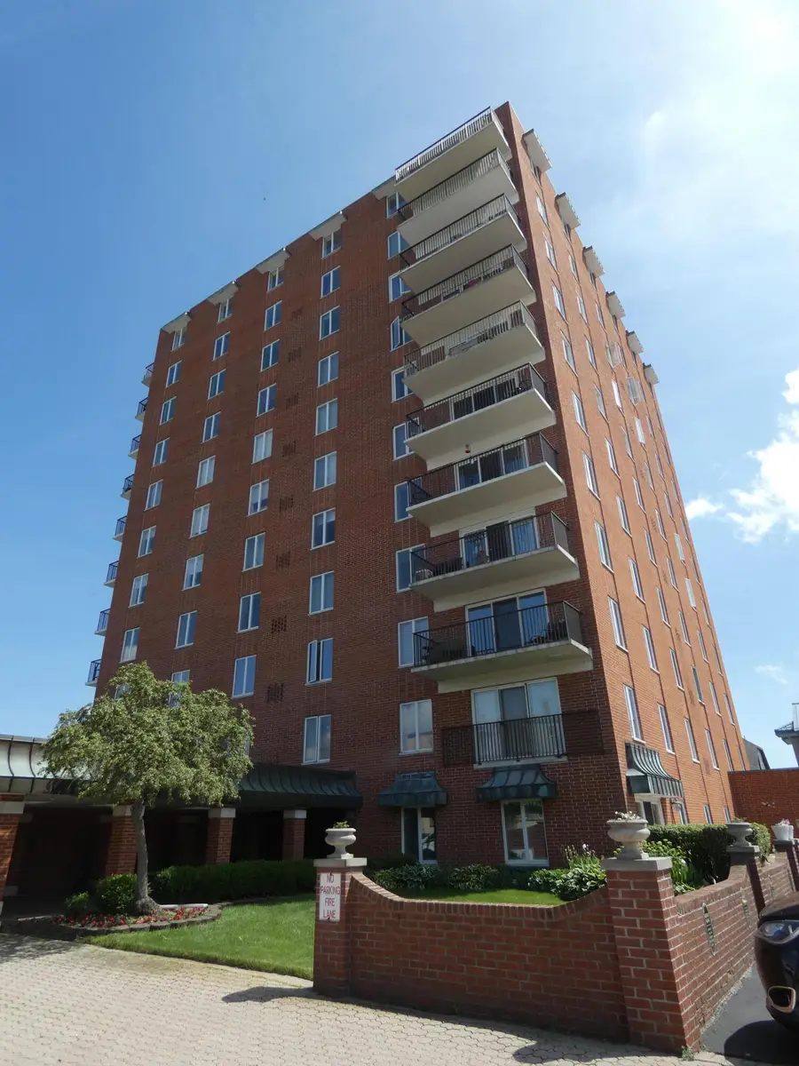 3301 Biddle Avenue, Wyandotte, MI 48192 - #2