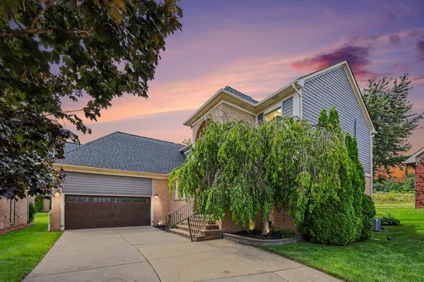 59807 Glacier Ridge N, Washington, MI 48094
