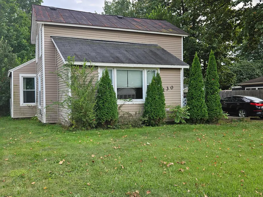 130 E Sycamore Street, Wayland, MI 49348 - #2