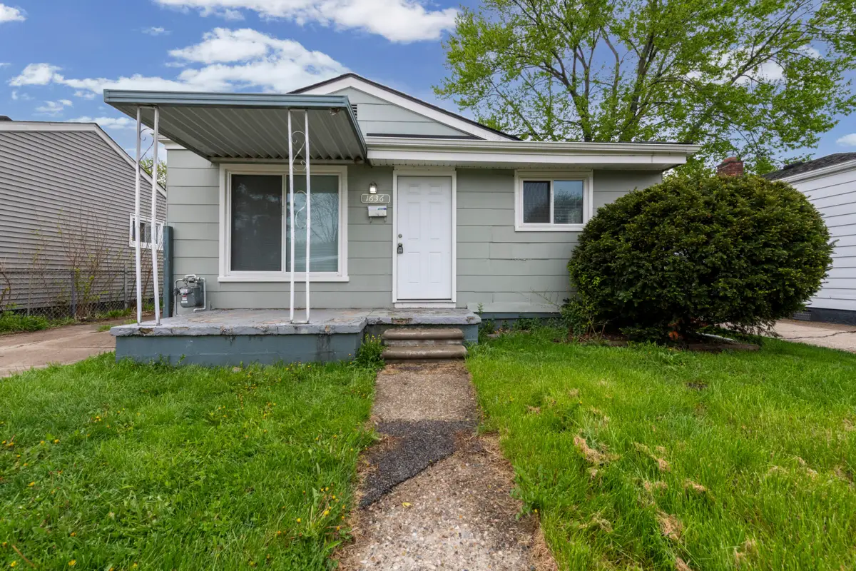 1636 E Pearl Avenue, Hazel Park, MI 48030 - #1
