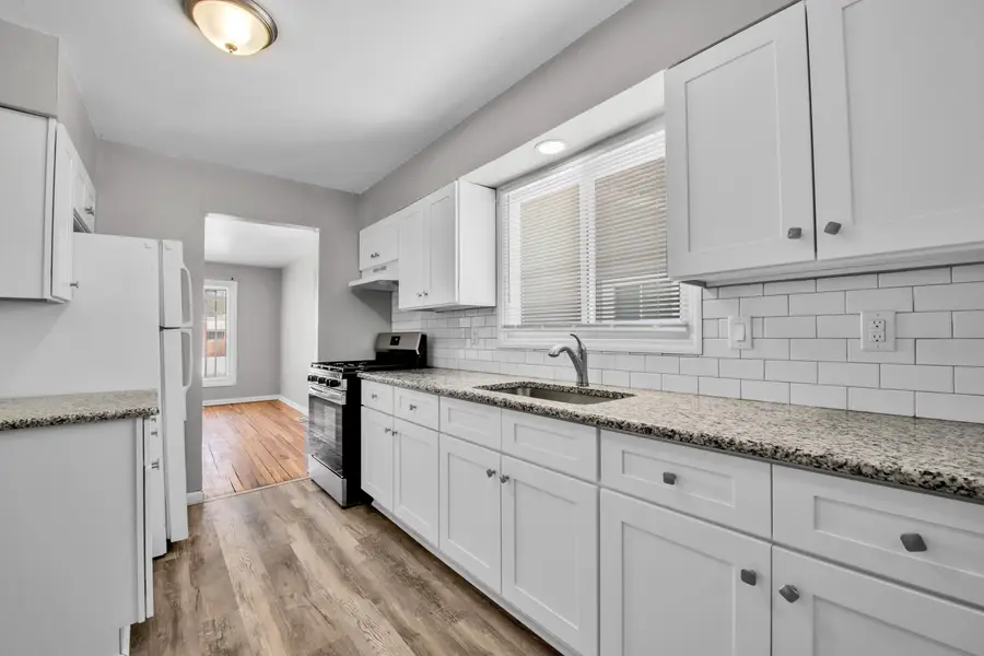 1636 E Pearl Avenue, Hazel Park, MI 48030 - #2