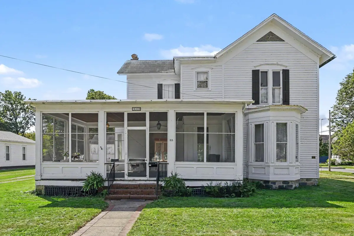 313 W Front Street, Buchanan, MI 49107 - #1