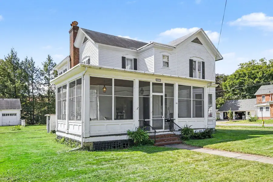 313 W Front Street, Buchanan, MI 49107 - #3