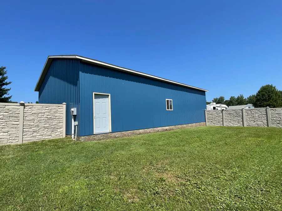 619 Twin Hills Drive, Watervliet, MI 49098 - #2