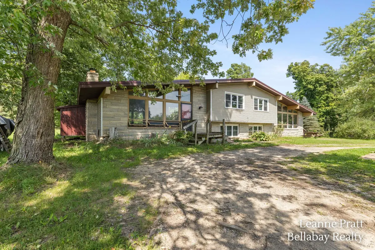 6240 S M 66 Highway, Nashville, MI 49073 - #1